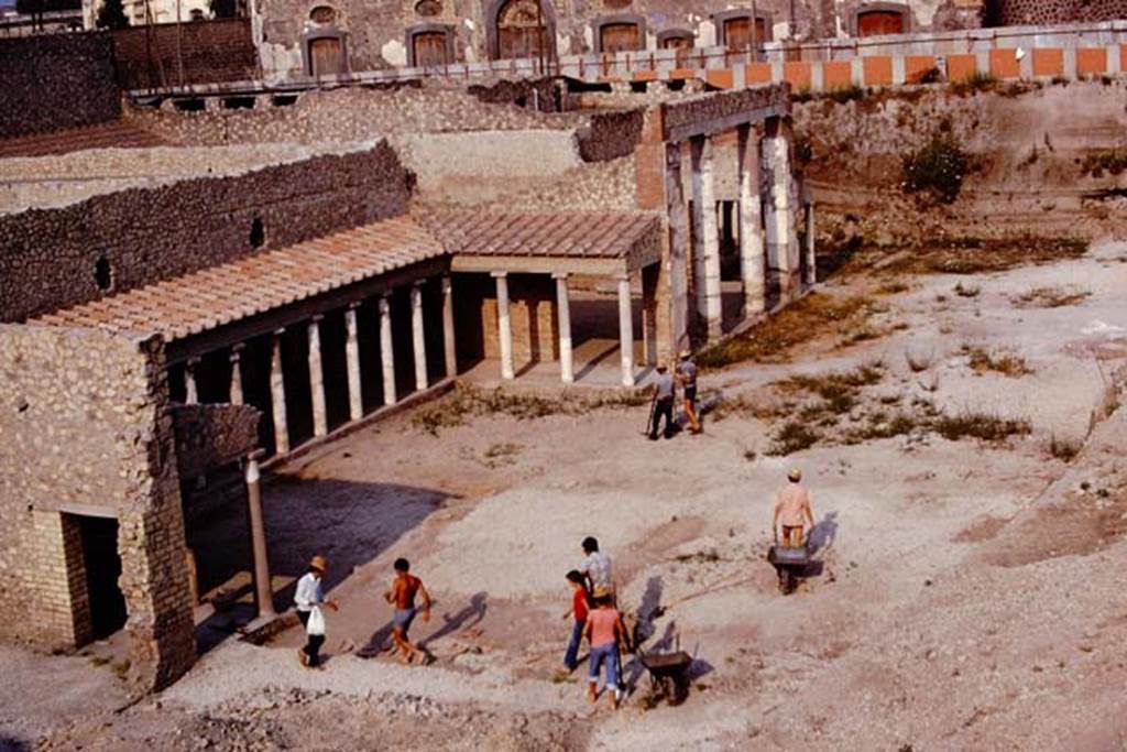 Oplontis, 1974. Looking south-west across north garden. Photo by Stanley A. Jashemski.   
Source: The Wilhelmina and Stanley A. Jashemski archive in the University of Maryland Library, Special Collections (See collection page) and made available under the Creative Commons Attribution-Non Commercial License v.4. See Licence and use details. J74f0601
