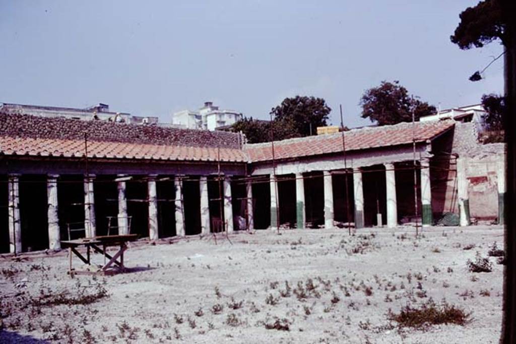 Oplontis, 1976. Area 59, north-east corner of south-east peristyle. Photo by Stanley A. Jashemski.   
Source: The Wilhelmina and Stanley A. Jashemski archive in the University of Maryland Library, Special Collections (See collection page) and made available under the Creative Commons Attribution-Non Commercial License v.4. See Licence and use details. J76f0376
