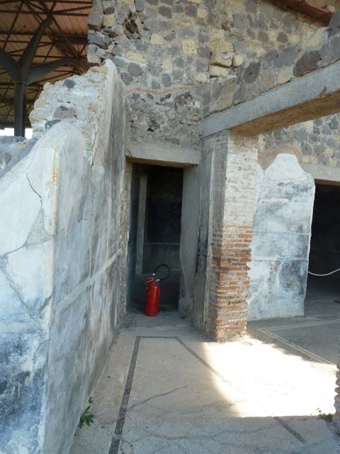 Stabiae, Secondo Complesso, June 2019. Room 16, west side with threshold to doorway 17.
Photo courtesy of Buzz Ferebee.


