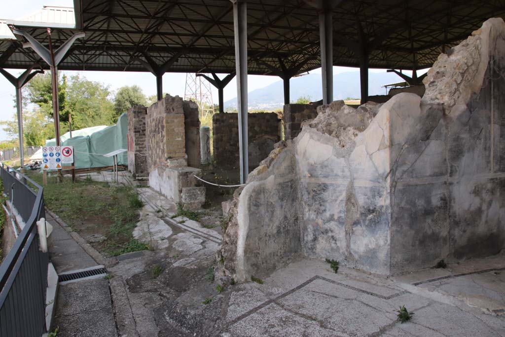 Stabiae, Secondo Complesso, September 2021. Looking east towards doorway to room 14, in centre. Photo courtesy of Klaus Heese.
