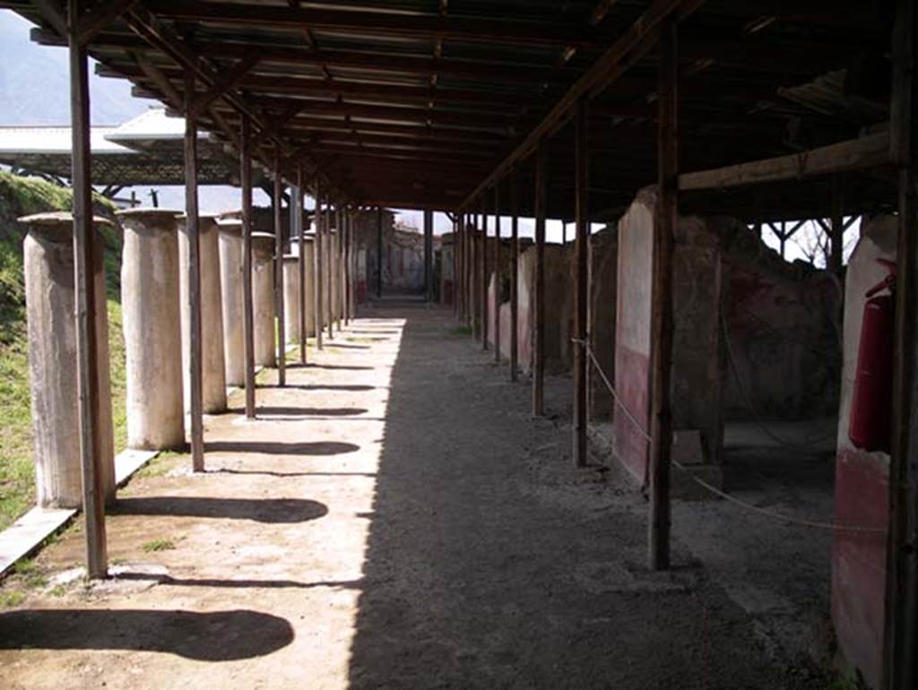 Stabiae, Secondo Complesso (Villa B), April 2005. Room 1, looking west along north portico. Photo courtesy of Michael Binns.