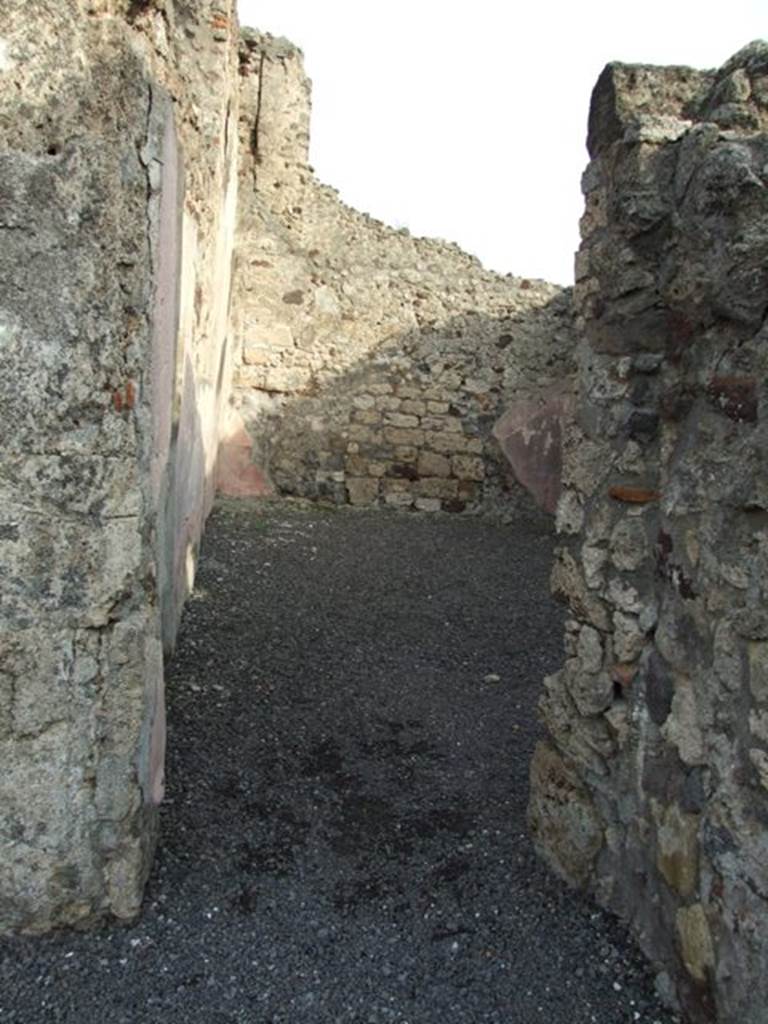 VI.9.2 Pompeii.   December 2007.  Room 15.  Triclinium.