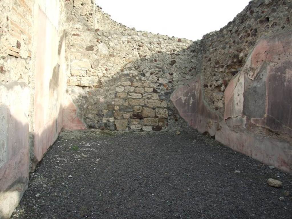 VI.9.2 Pompeii. December 2007. Room 15, triclinium.