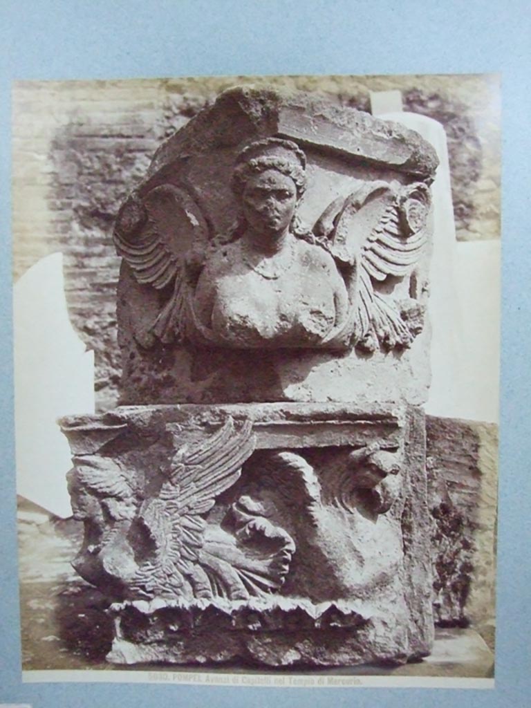 VI.12.2 Pompeii and IX.1.20 Pompeii. House capitals being stored in Temple of Mercury.
Old undated photograph numbered 5030 courtesy of the Society of Antiquaries, Fox Collection.
The upper “fragment” was found in the House of the Faun.
The lower capital is from the entrance of IX.1.20.