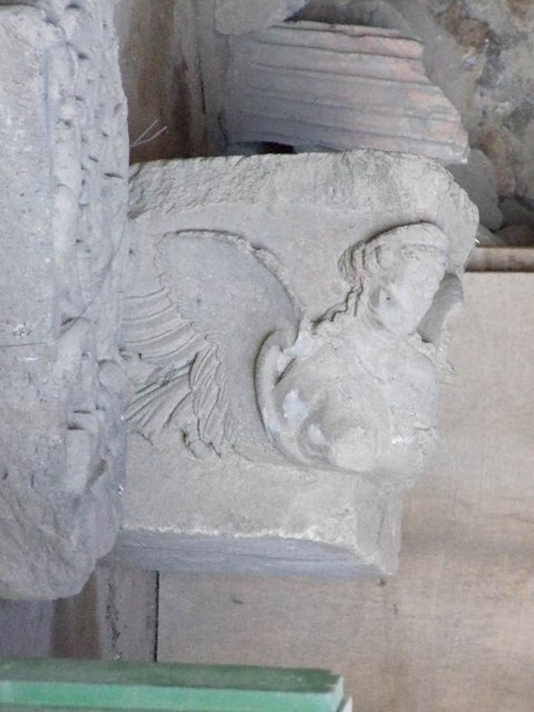 VI.12.2 Pompeii December 2006.
Items in storage in Granaio (VII.7.29), “fragment on a base” from House of the Faun, VI.12.2/5.