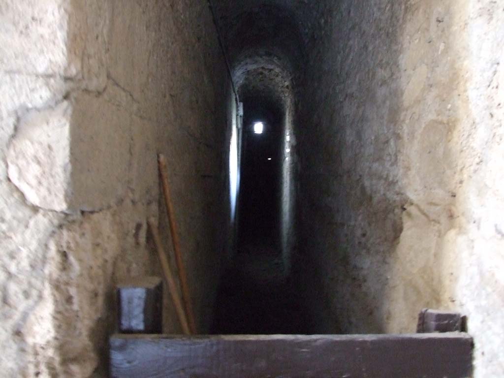 VII.5.24 Pompeii. December 2007. Looking west along corridor to boiler rooms and working areas.