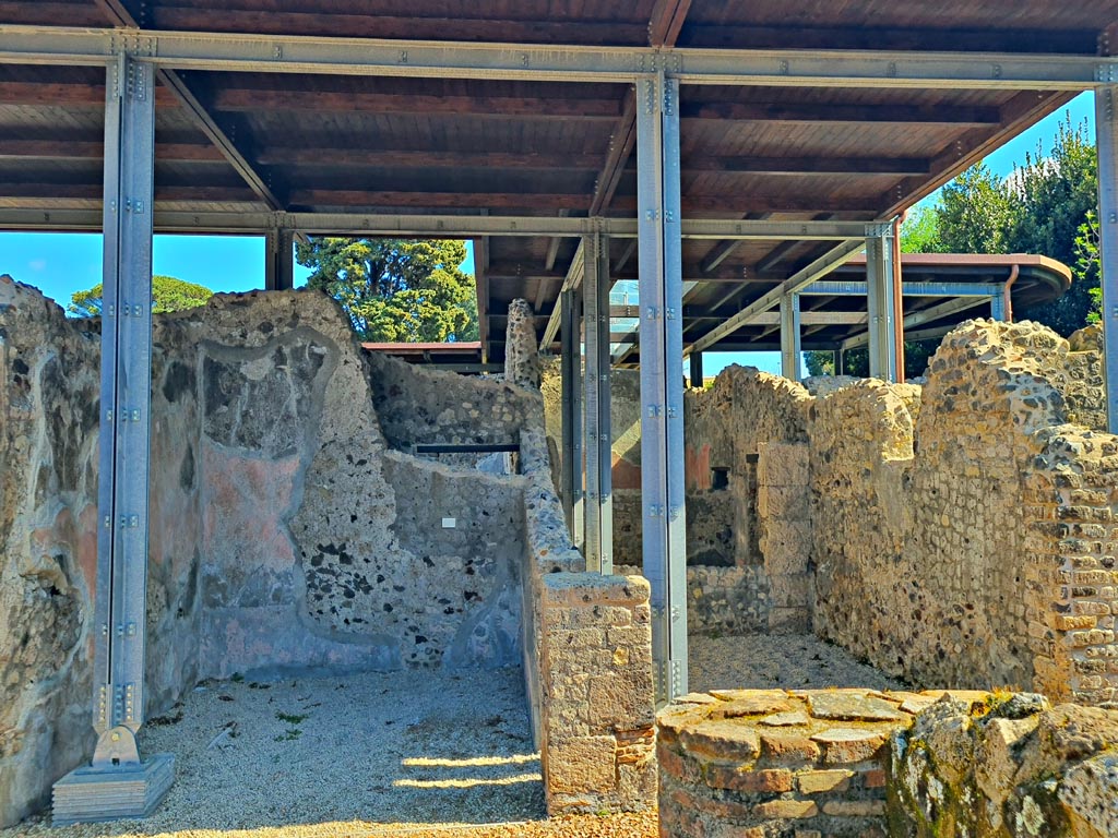 HGW24 Pompeii. Villa of Diomedes. March 2024.
Looking east through doorway into exedra overlooking terrace, on left. Photo courtesy of Giuseppe Ciaramella.
(Villa Diomedes Project – area 36, on left, and area 19, on right.)
(Fontaine – room 4,4, an exedra on left, and 4,5, on right.) 
