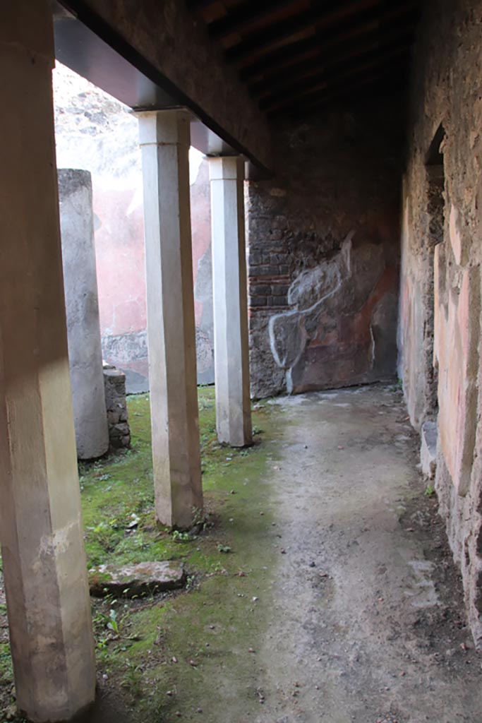 HGW24 Pompeii. Villa of Diomedes. October 2023.
Looking east along south side of small triangular courtyard in baths complex. Photo courtesy of Klaus Heese.
