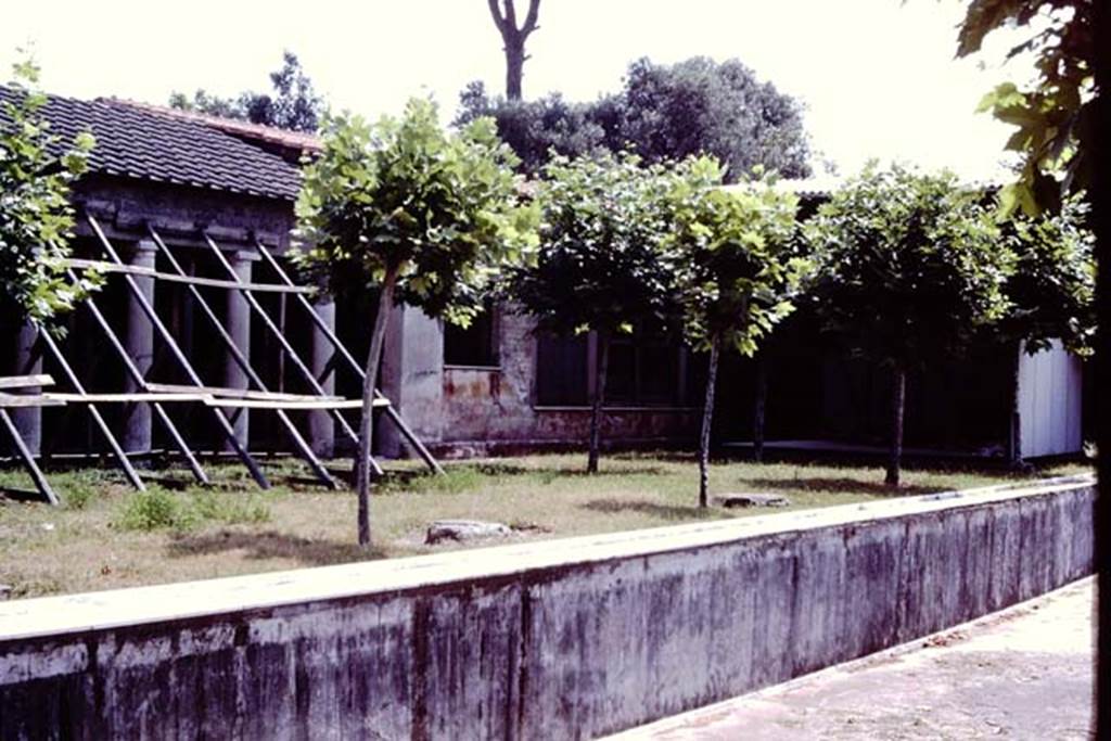 Villa San Marco, Stabiae, c.1961. Looking towards the south-east side of the garden area. Photo by Stanley A. Jashemski.
Source: The Wilhelmina and Stanley A. Jashemski archive in the University of Maryland Library, Special Collections (See collection page) and made available under the Creative Commons Attribution-Non Commercial License v.4. See Licence and use details. Jmit0121
