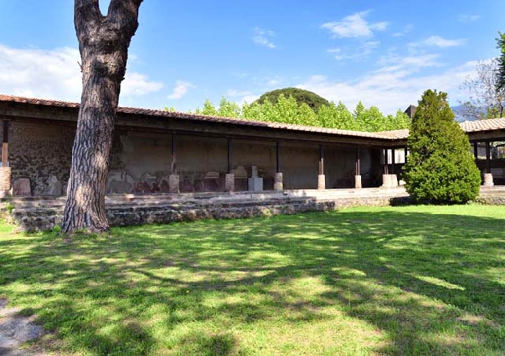 Villa San Marco, Stabiae, April 2018. Looking south-east towards the east portico 2, in the peristyle/garden area 66. Photo courtesy of Ian Lycett-King. Use is subject to Creative Commons Attribution-NonCommercial License v.4 International.
