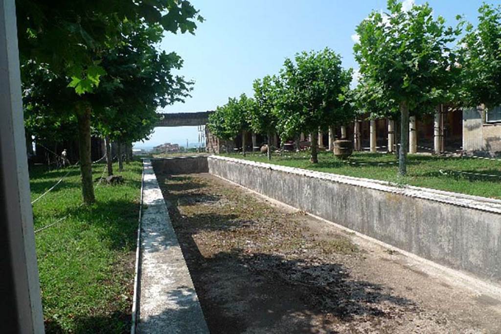 Villa San Marco, Stabiae, July 2010. 
Looking towards north end of pool 15 in centre of peristyle garden 9. Photo courtesy of Michael Binns.
