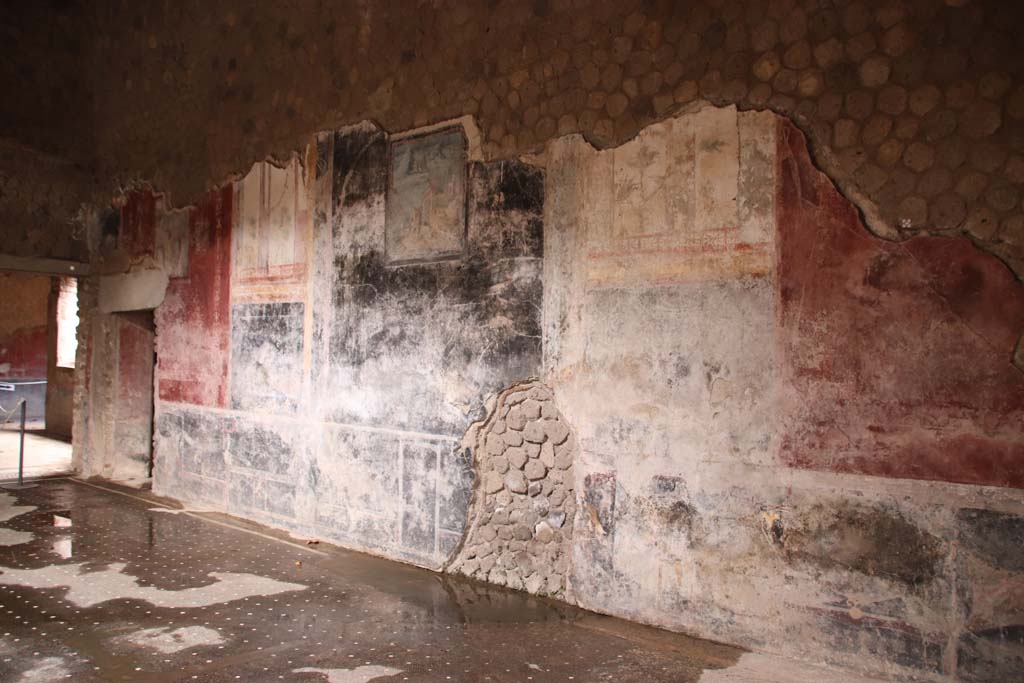 Villa San Marco, Stabiae, October 2020. Room 44, looking towards north side of atrium. Photo courtesy of Klaus Heese.