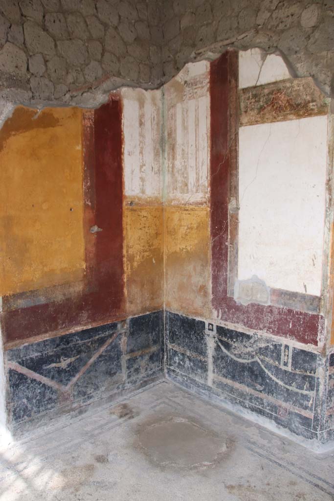 Villa San Marco, Stabiae, September 2019. Room 53, north-east corner. Photo courtesy of Klaus Heese.