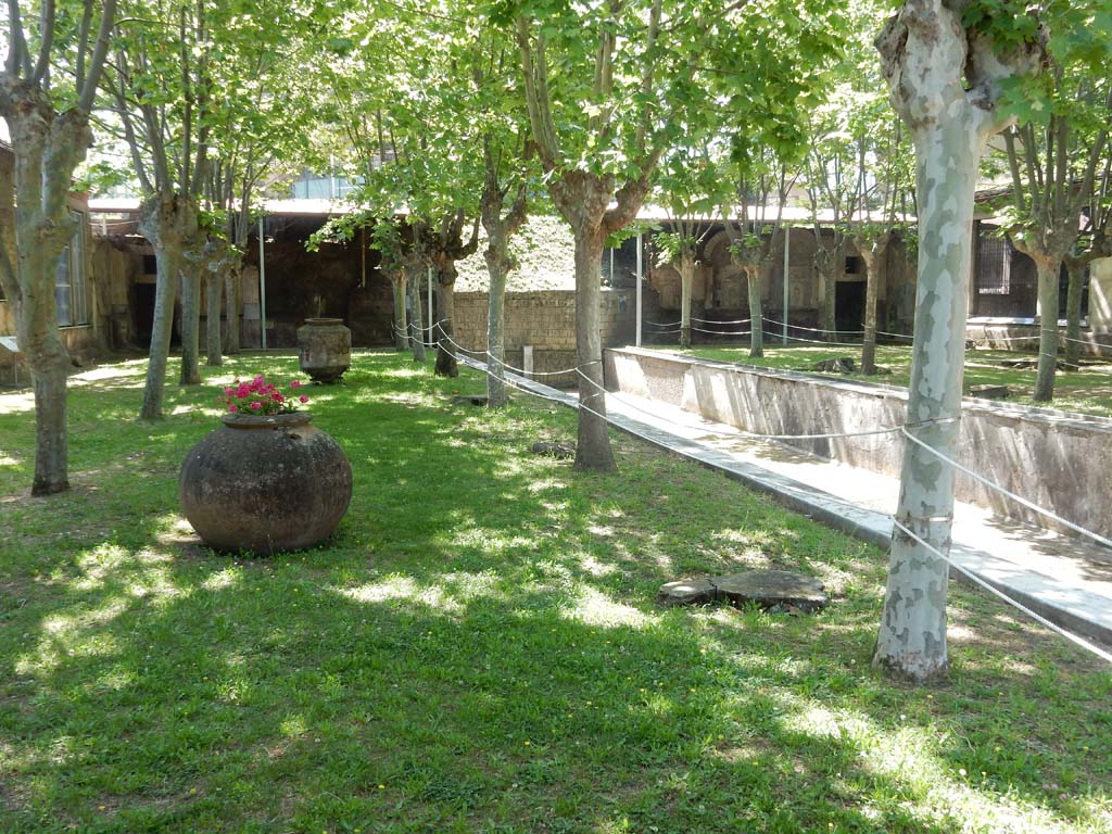 Villa San Marco, Stabiae, June 2019. Garden area 9, looking south towards Nymphaeum 62, upper left. 
Photo courtesy of Buzz Ferebee.
