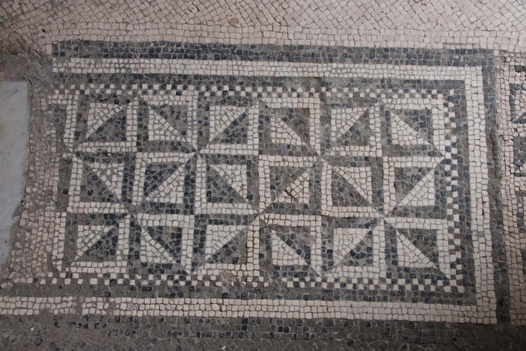 Villa San Marco, Stabiae, September 2021. Room 44, detail of threshold to corridor 32. Photo courtesy of Klaus Heese.