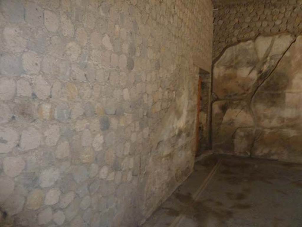 Villa San Marco, Stabiae, September 2015. Room 23, looking east along north wall.