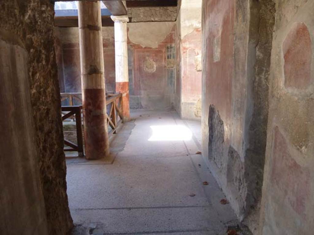 Villa San Marco, Stabiae, September 2015. Room 25, looking east from doorway.