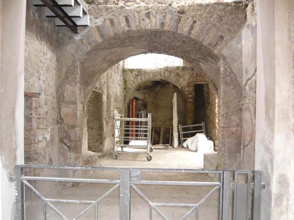 Villa of Mysteries, Pompeii. May 2012. Room 66, vestibule of original villa entrance. Looking east. Photo courtesy of Buzz Ferebee.
