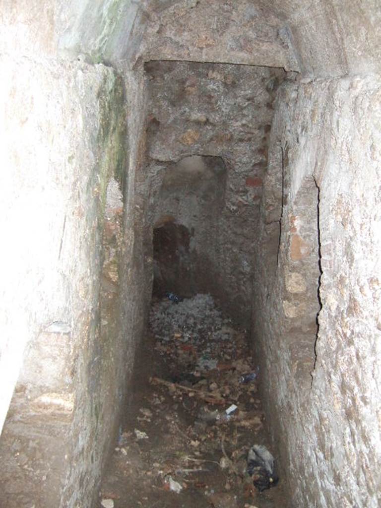 Villa of Mysteries, Pompeii. May 2006. Crypt.