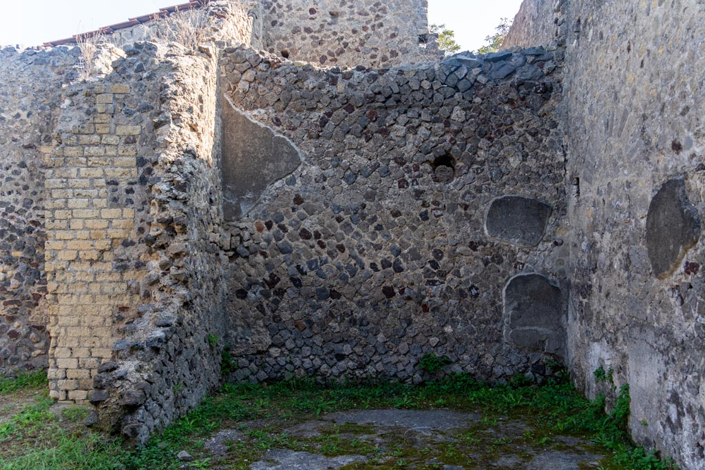 Villa of Mysteries, Pompeii. October 2023. Room 26, looking towards east wall. Photo courtesy of Johannes Eber.