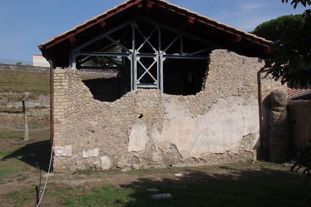 Villa Regina, Boscoreale. September 2021. Looking towards south end of east side with room XVI.  Photo courtesy of Klaus Heese.